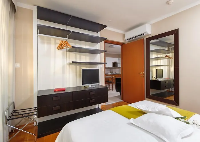 Sunset アパート ポドストラナ